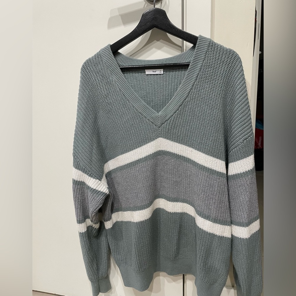 Cable knit oversized Aritzia sweater